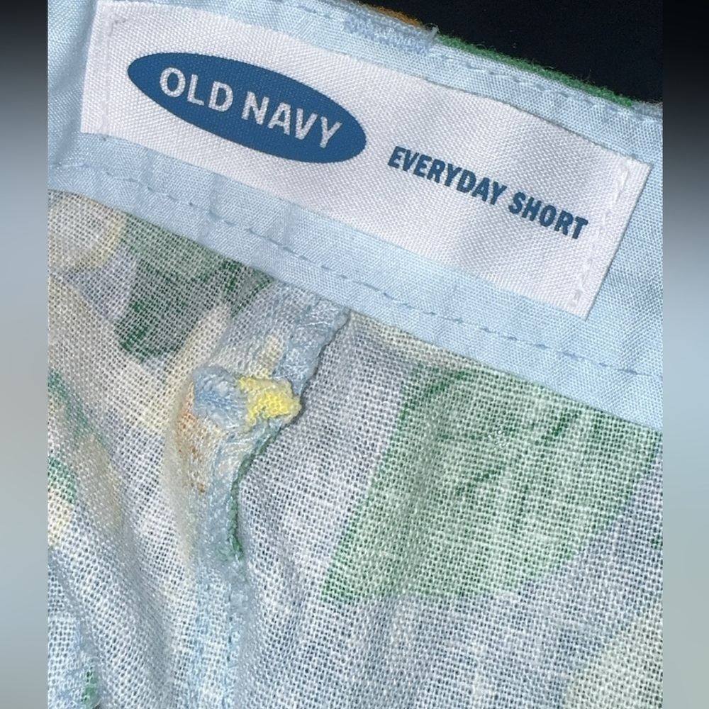 🌼 Old Navy Everyday Linen Blend Floral Shorts Size: 0 - Picture 4 of 6